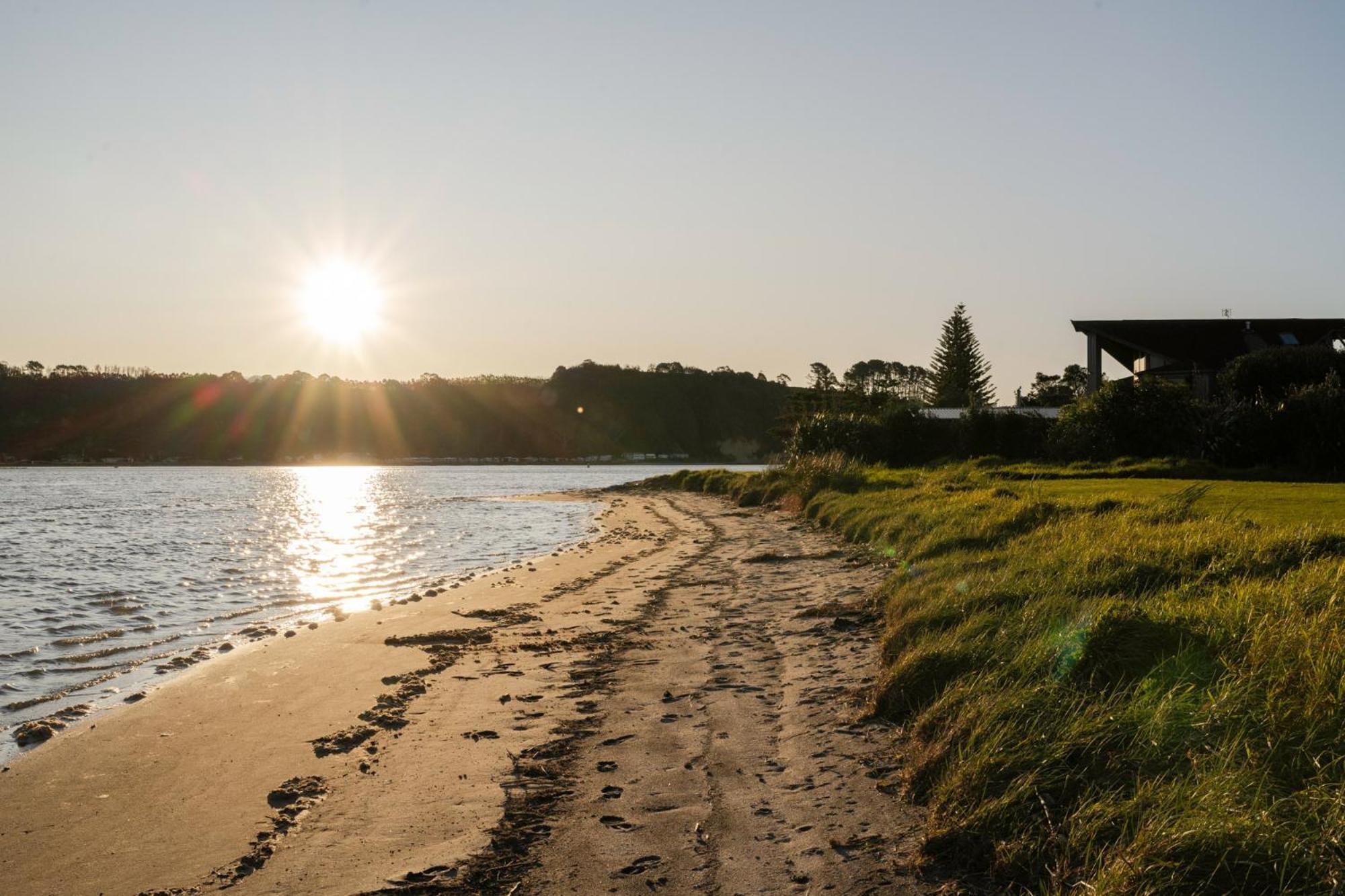Pukehina Estuary Sunset Views Holiday Home Esterno foto