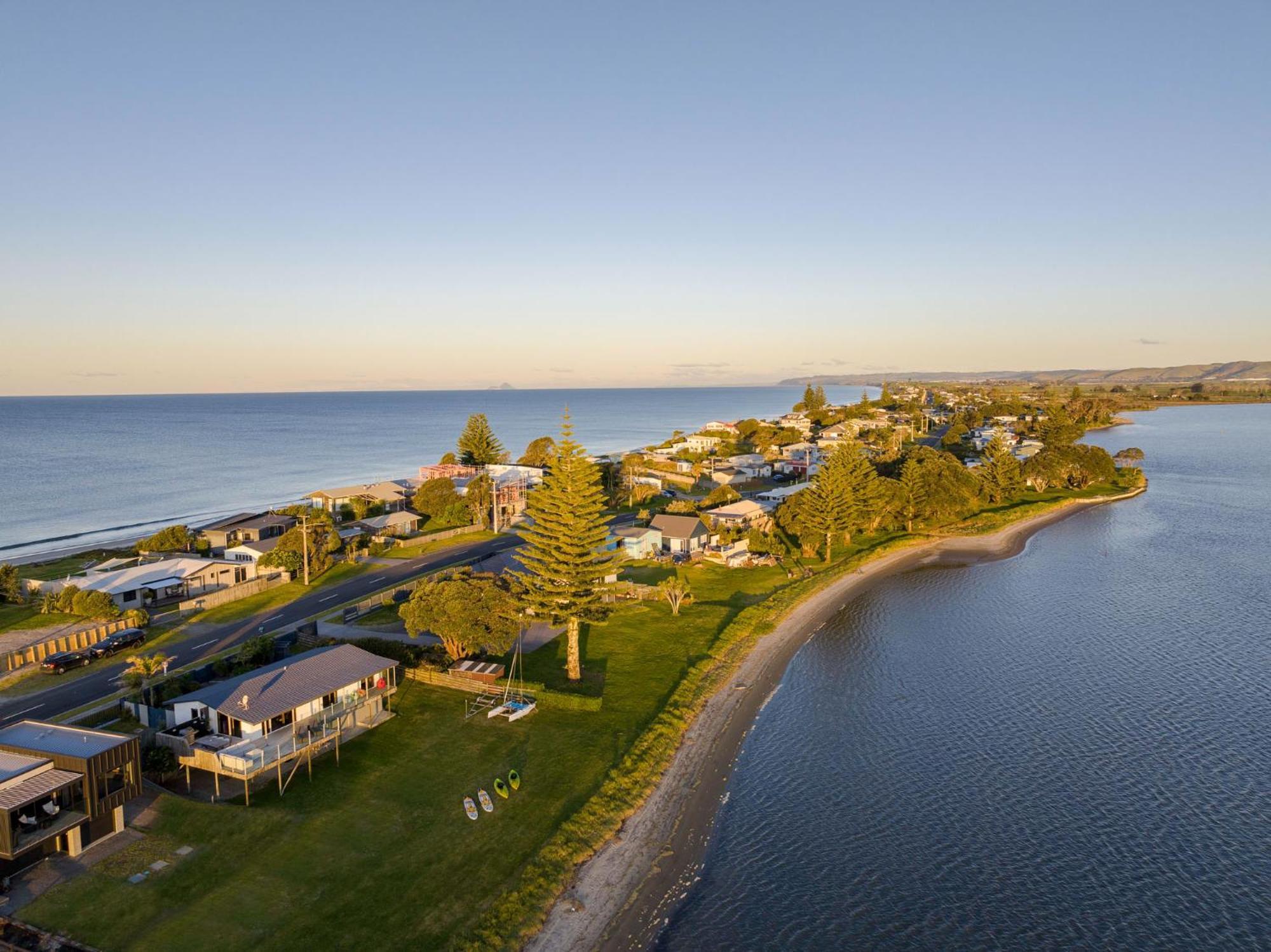 Pukehina Estuary Sunset Views Holiday Home Esterno foto